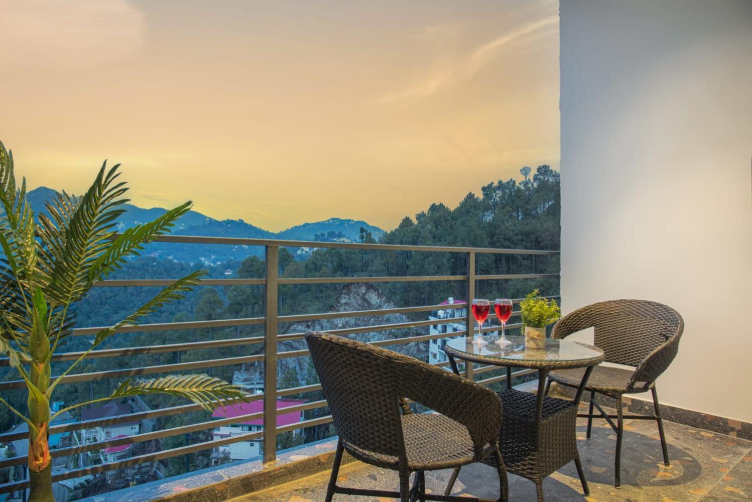 Host Jatin Mountain Crest Kasauli 7Oi827O7O3 Lejlighed Eksteriør billede